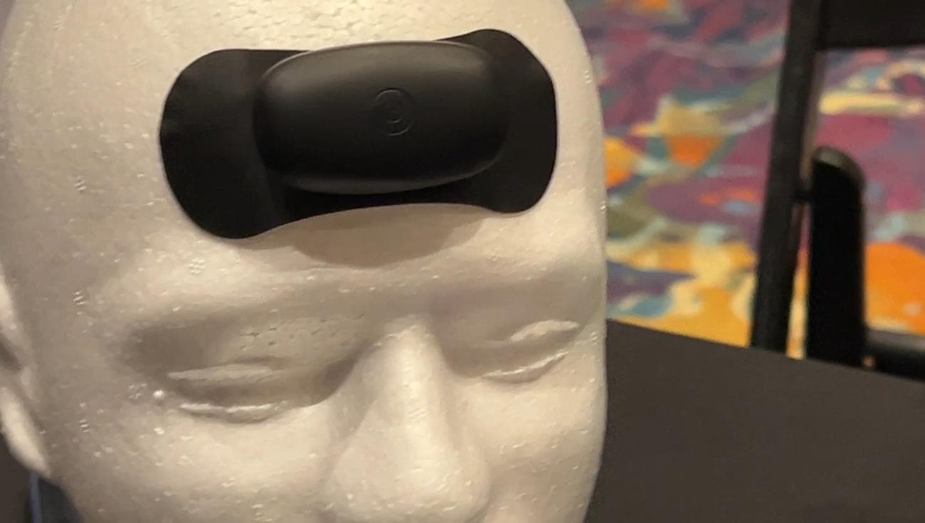 Η συντροφικότητα με τεχνητή νοημοσύνη είναι μία από τις 5 κορυφαίες τάσεις της CES 2024: Είμαστε τόσο μόνοι;, Η συντροφικότητα με τεχνητή νοημοσύνη είναι μία από τις 5 κορυφαίες τάσεις της CES 2024: Είμαστε τόσο μόνοι;, TechWar.GR