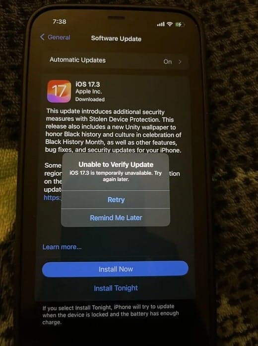 Αυτό το iPhone 12 Pro Max δεν μπόρεσε να εγκαταστήσει το iOS 17.3 - Ορισμένοι χρήστες iPhone αντιμετωπίζουν προβλήματα με την εγκατάσταση του iOS 17.3.  αν είστε εσείς, δοκιμάστε αυτόν τον τρόπο λύσης