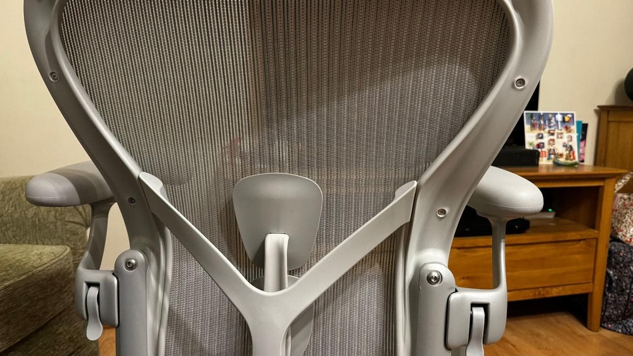 Herman Miller Aeron Review: THE office chair, Herman Miller Aeron Review: THE office chair, TechWar.GR