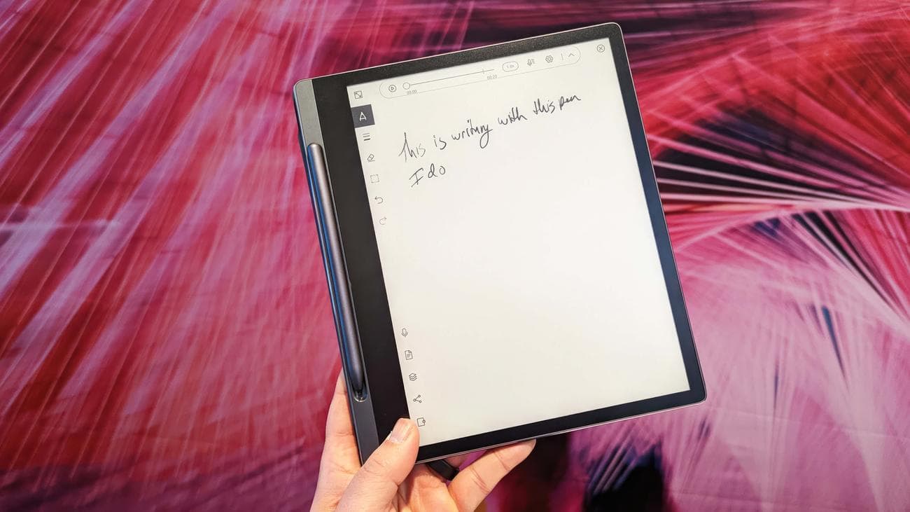 Lenovo ThinkBook Plus (Gen 4) review: A clever twisting hinge reveals a color E-Ink screen that solves no real issues, Lenovo ThinkBook Plus (Gen 4) review: A clever twisting hinge reveals a color E-Ink screen that solves no real issues, TechWar.GR