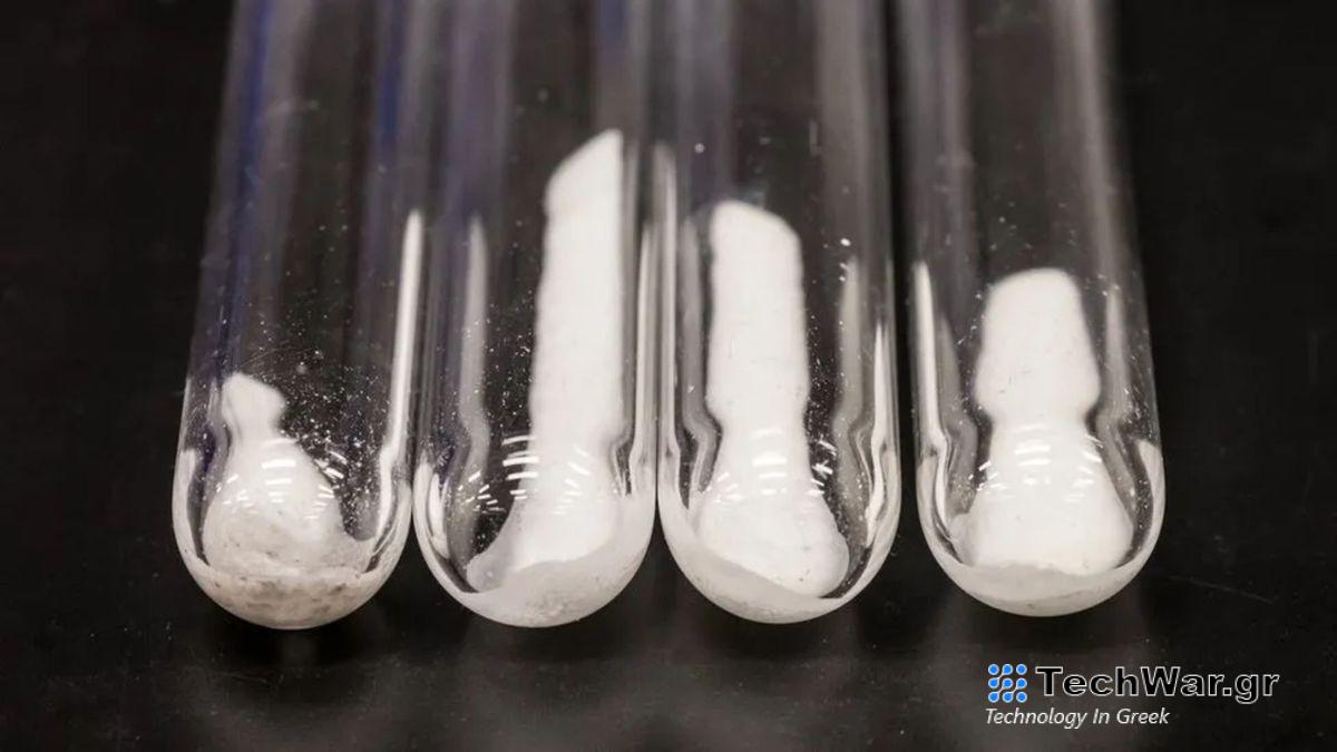 New material for batteries to reduce the use of lithium