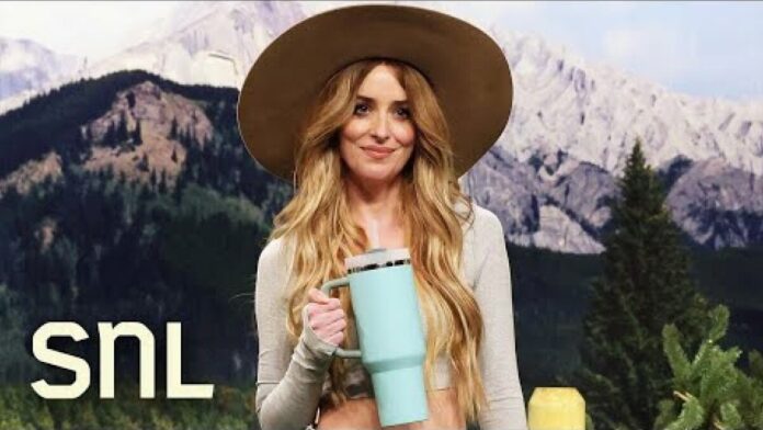 Παρακολουθήστε το Stanley Cup να παίρνει τη θεραπεία «SNL» ως Παρακολουθήστε το Stanley Cup να παίρνει τη θεραπεία «SNL» ως «Big Dumb Cup»