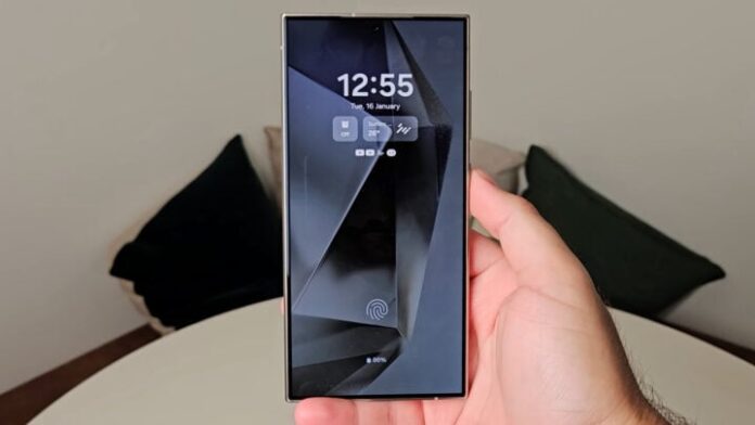 Samsung Galaxy S24 Ultra One UI 6.1 Lock Screen Clock Widget