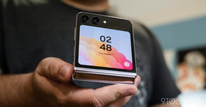 Το Samsung Galaxy Z Flip 6 φημολογείται ότι φέρει μπαταρία Το Samsung Galaxy Z Flip 6 φημολογείται ότι φέρει μπαταρία 4.000 mAh