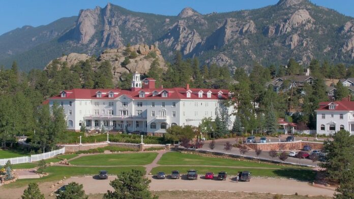 Το Shining's Colorado Hotel θα φιλοξενήσει τη Νέα Έκθεση Τρόμου Το Shining's Colorado Hotel θα φιλοξενήσει τη Νέα Έκθεση Τρόμου της Blumhouse