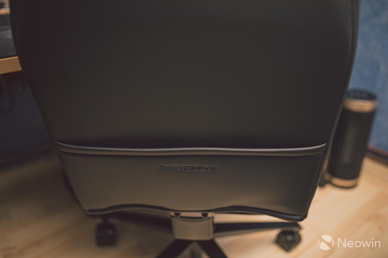 Καρέκλα παιχνιδιού ThunderX3 Core