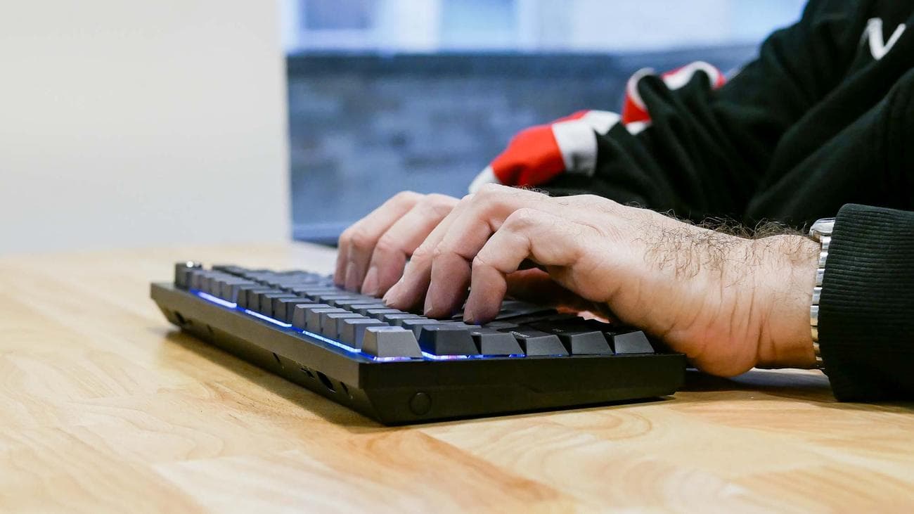 Corsair K65 Plus Wireless