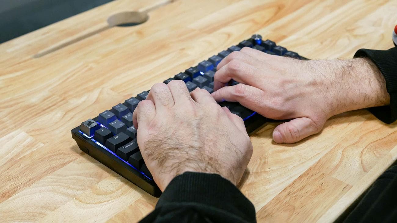 Corsair K65 Plus Wireless