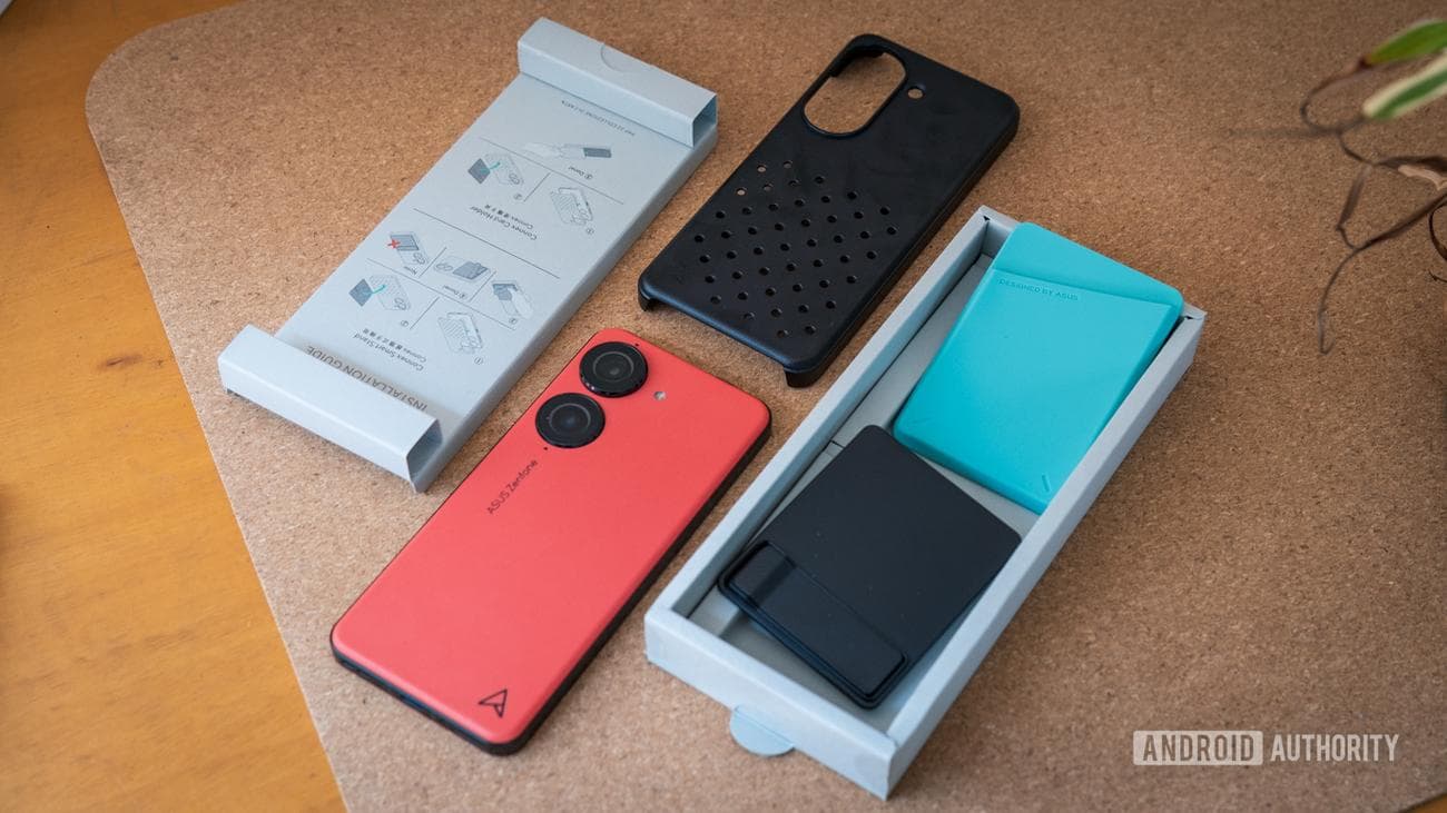 ASUS Zenfone 10 Connex case box and contents