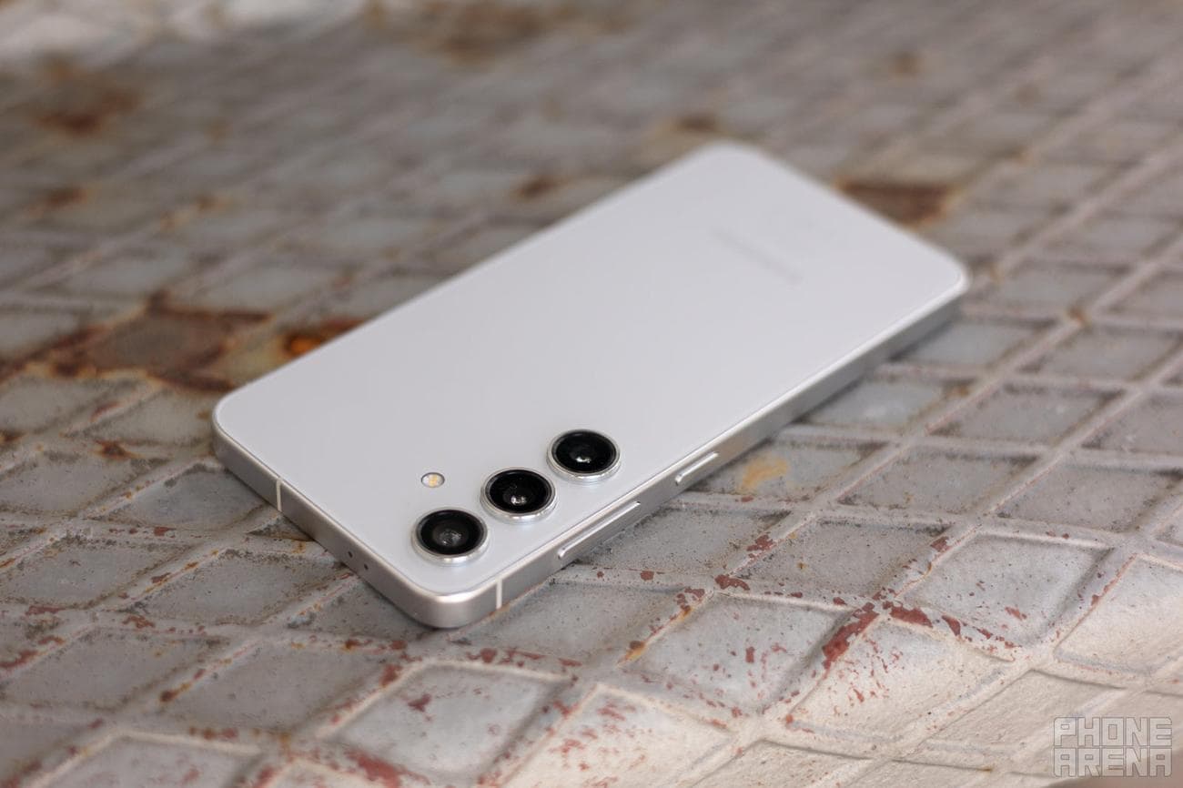 Το Galaxy S24 μου ήρθε με ένα ελαττωματικό κουμπί λειτουργίας, το μισό από το οποίο έχει βυθιστεί - Το Galaxy S24 της Samsung μετά τη διαφημιστική εκστρατεία: Έχει αλλάξει γνώμη;  Και είναι η τεχνητή νοημοσύνη μεγάλη υπόθεση;