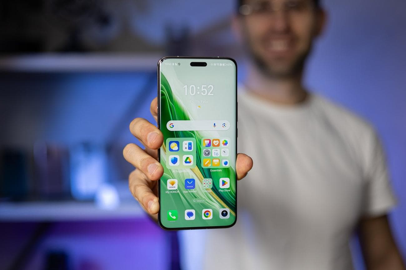 Honor Magic 6 Pro comes with Snapdragon 8 Gen 3 (Image credit - PhoneArena) - Honor Magic 6 Pro Review: The Jade Warrior