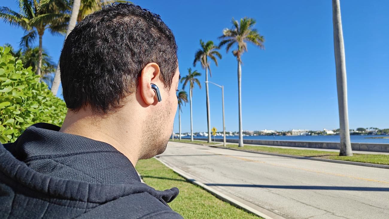 Αναθεωρητής δοκιμάζει την απόδοση ANC στο OnePlus Buds 3