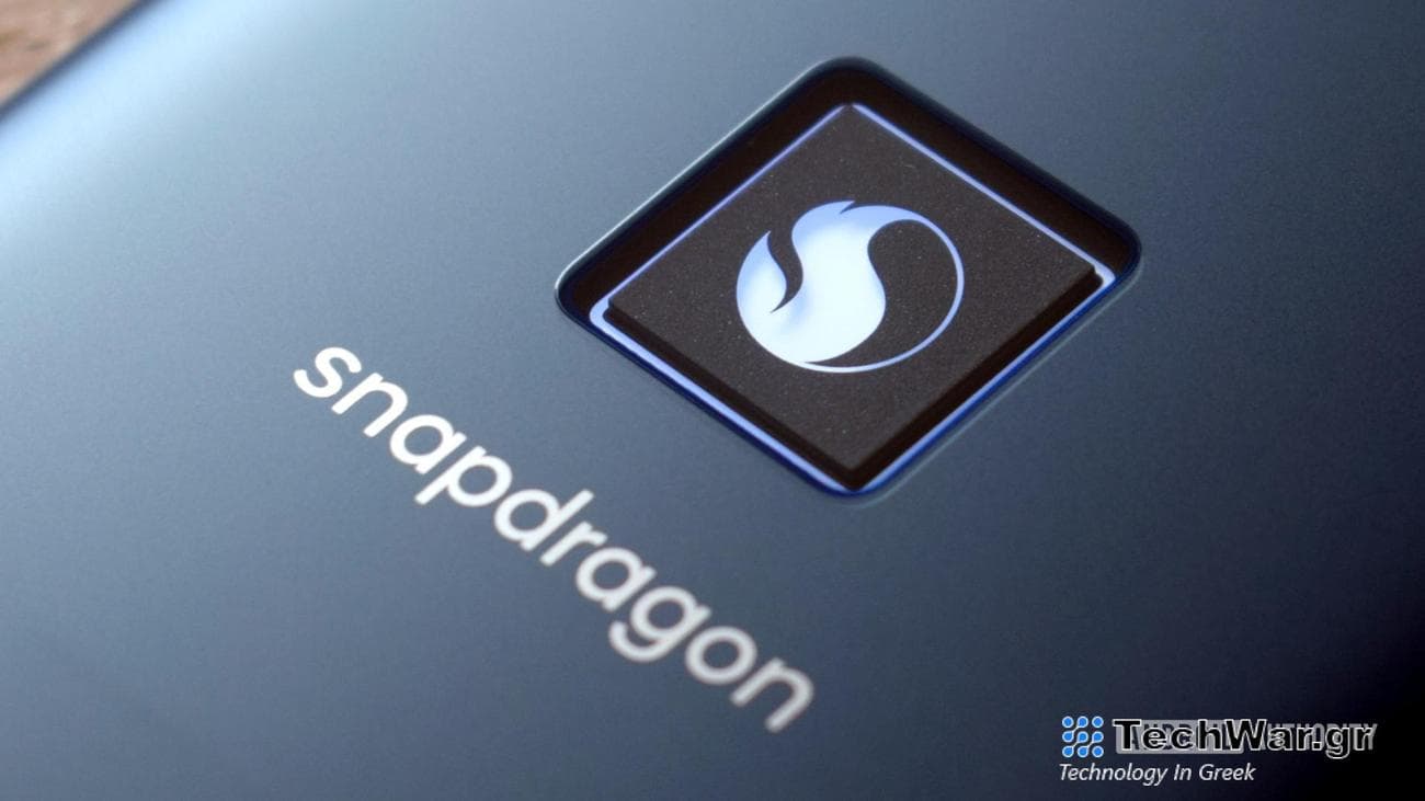 Smartphone for Snapdragon Insiders logo light closer up