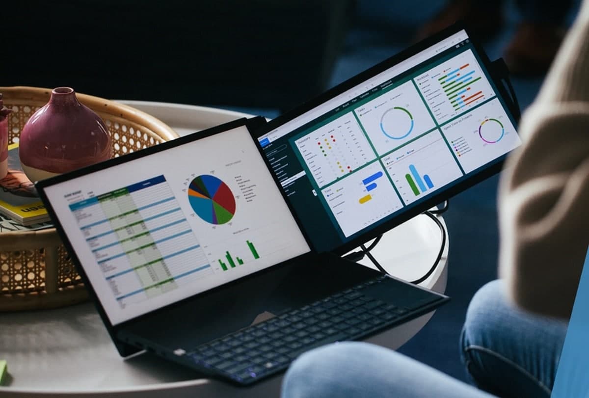 επέκταση της οθόνης του φορητού υπολογιστή