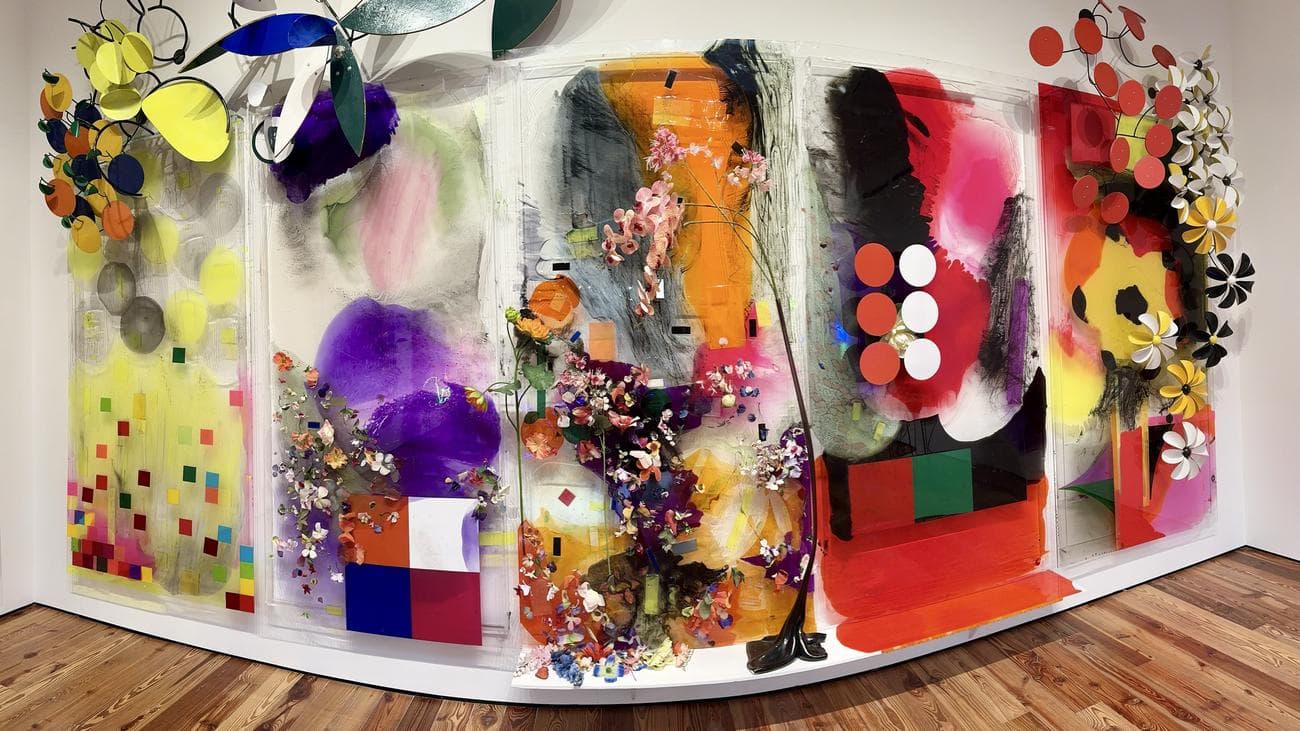 Τέσσερα πάνελ τέχνης σε έναν τοίχο