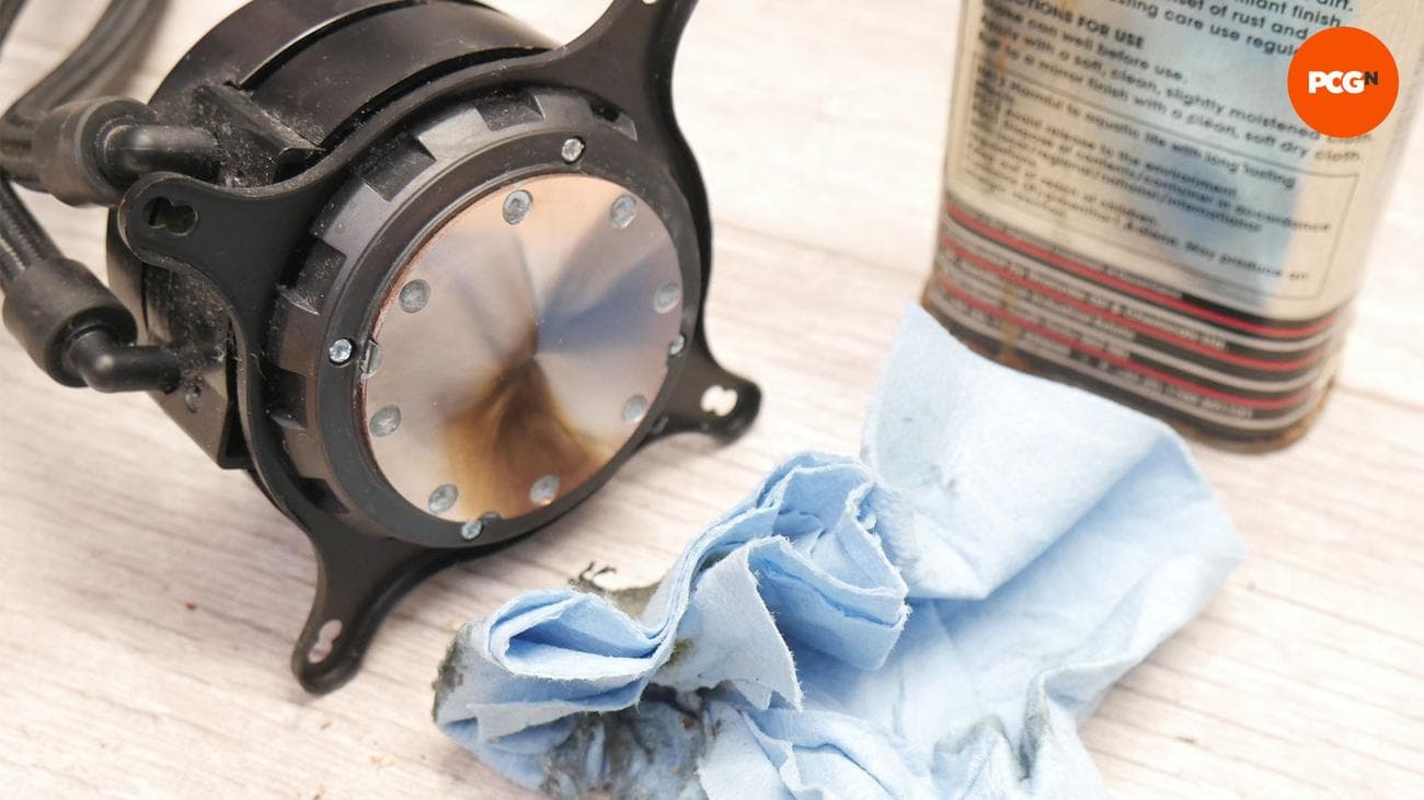 Πώς να αλλάξετε ψυκτικό υγρό AIO: Πολωνική πλάκα επαφής