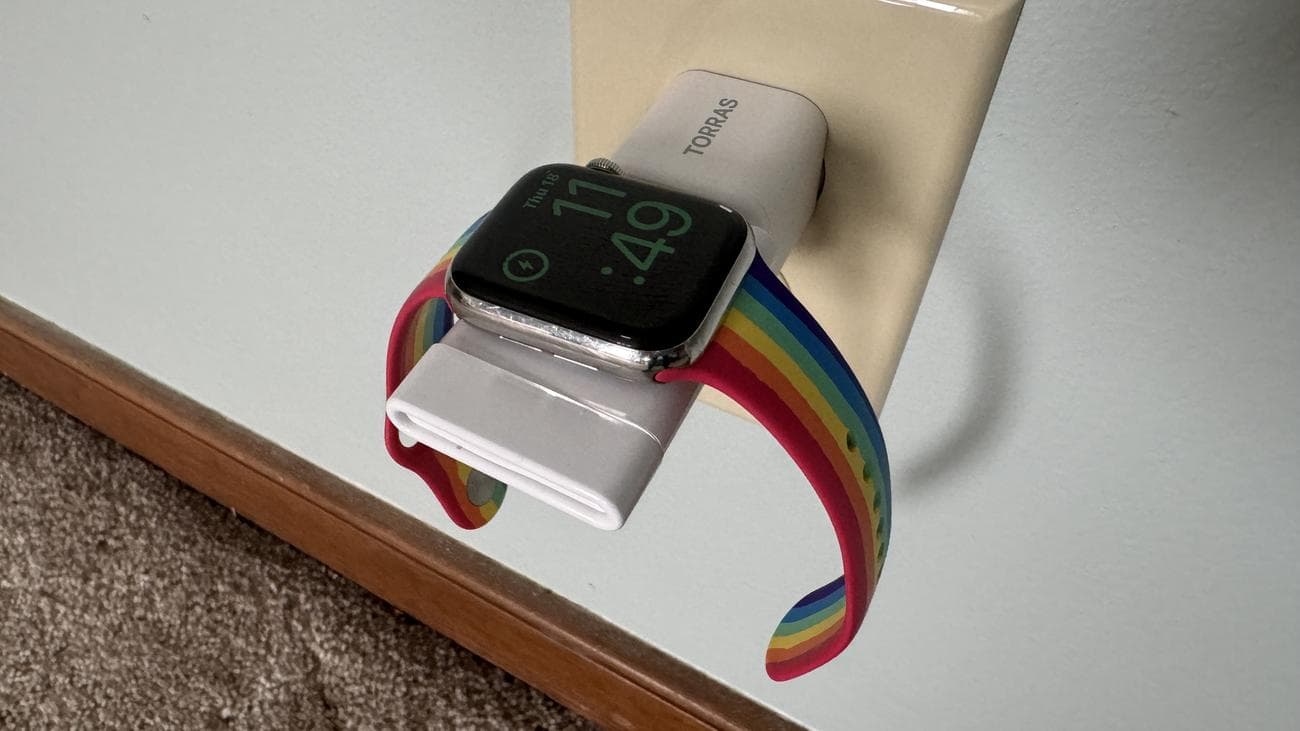 Σταθμός φόρτισης TORRAS 3 σε 1 με βάση φόρτισης MagSafe