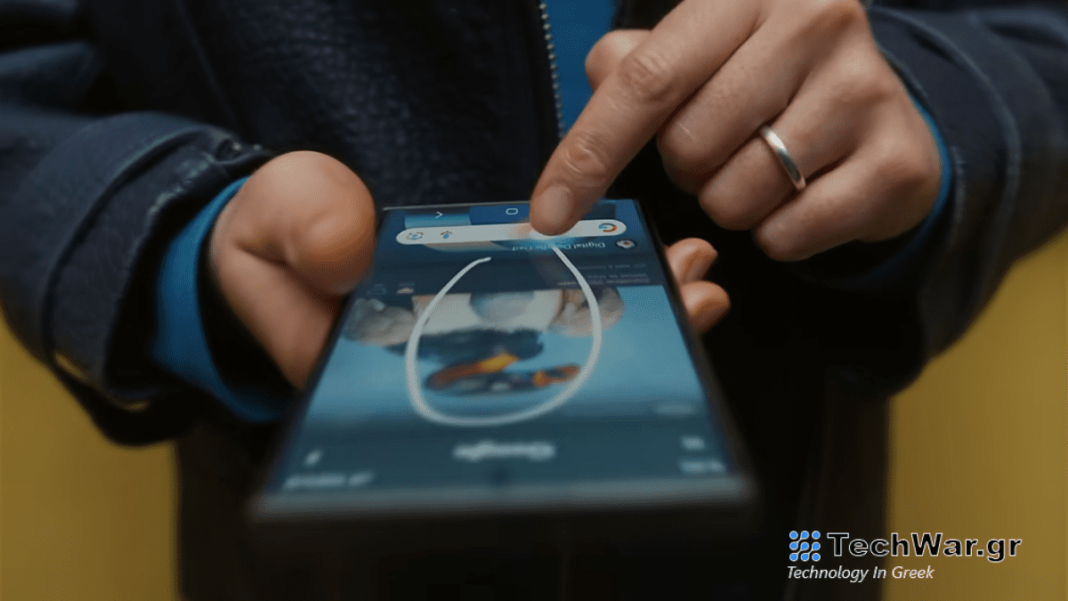 Woman using Circle to Search on the Samsung Galaxy S24 Ultra 