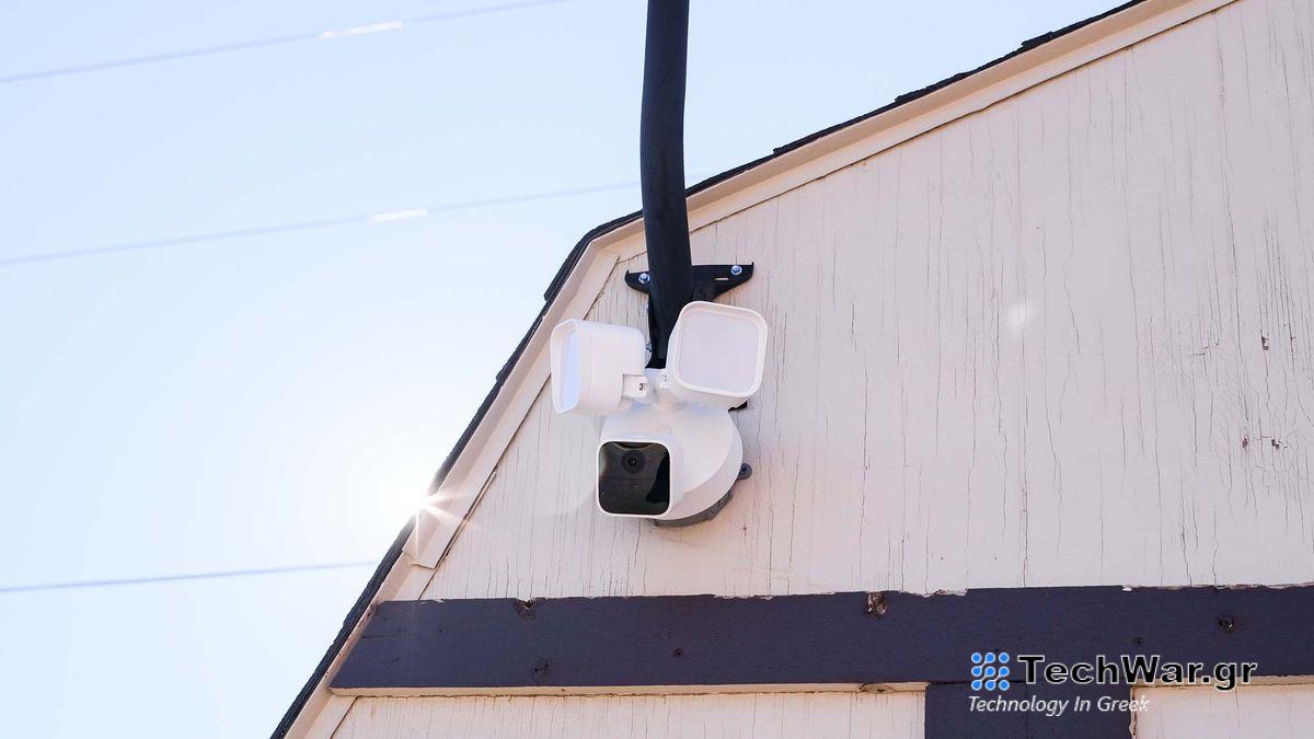 Ανασκόπηση κάμερας Blink Wired Floodlight: Μια κάμερα ασφαλείας χαμηλού κόστους που προσφέρει εξαιρετική εμπειρία