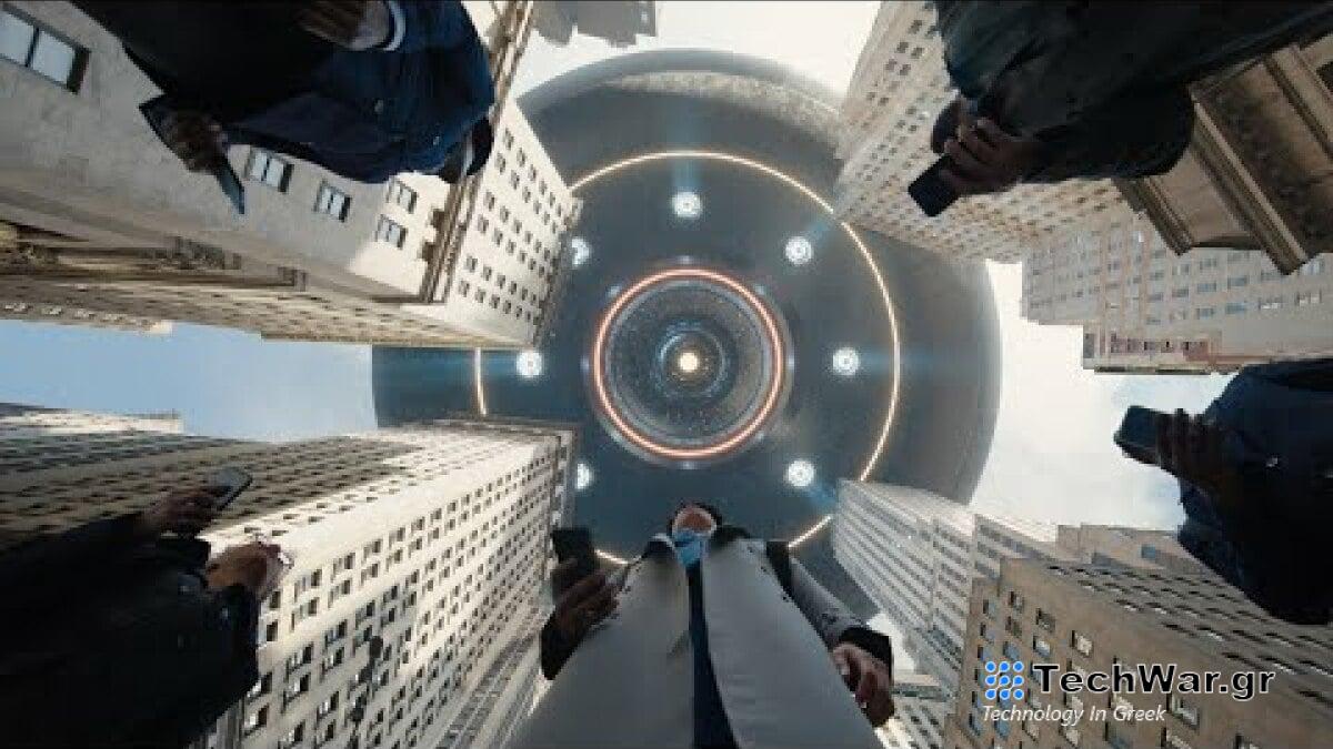 Ο Μάρτιν Σκορσέζε κάνει πλήρη εισβολή εξωγήινων στη διαφήμιση του Squarespace Super Bowl