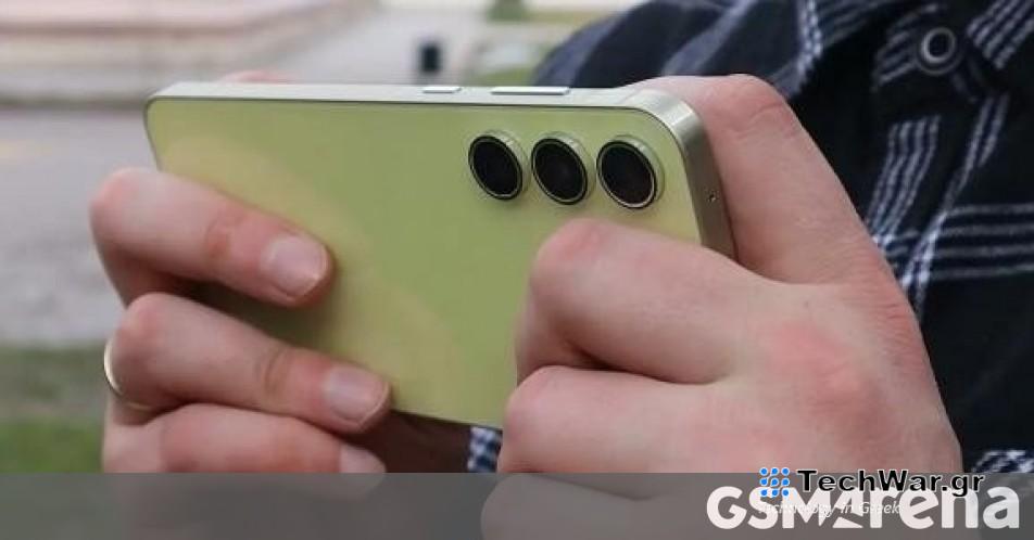 Το Samsung Galaxy A55 διαρρέει σε πρακτικές εικόνες, επιβεβαιώνει τις επίπεδες πλευρές
