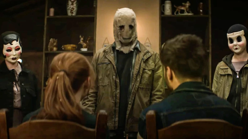 The Strangers: Chapter 1 – Το ανατριχιαστικό horror franchise επιστρέφει με νέες ταινίες! (ΒΙΝΤΕΟ)